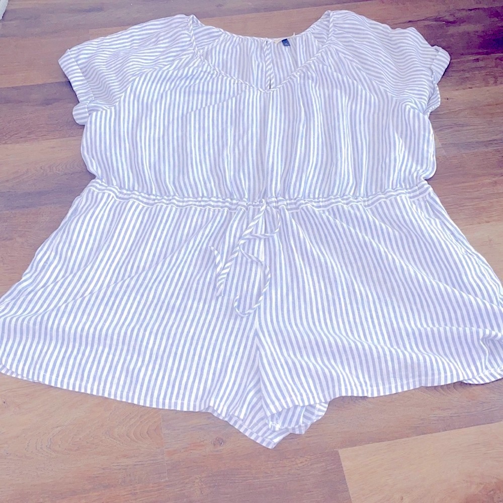 Universal Thread Linen blend blue/white striped shorts romper